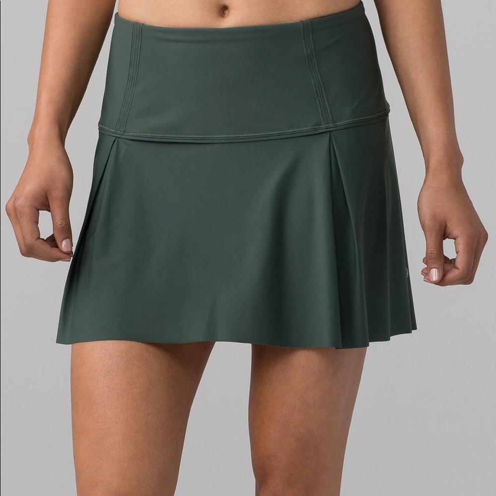 Lululemon “Lost in Pace” Skirt